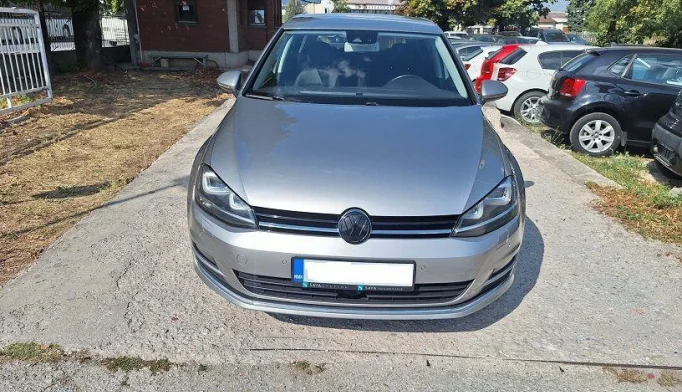 Volkswagen Golf  - 2012