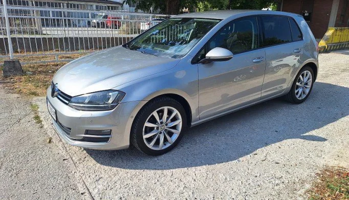 Volkswagen Golf  - 2012
