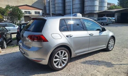 Volkswagen Golf  - 2012
