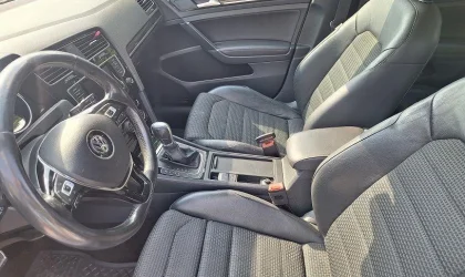 Volkswagen Golf  - 2012
