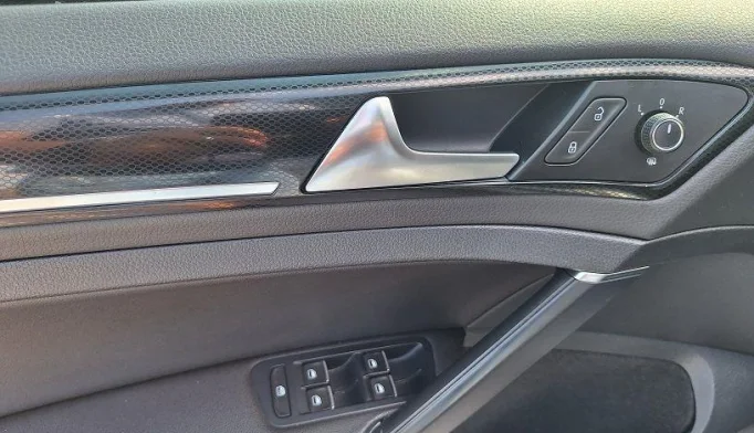 Volkswagen Golf  - 2012