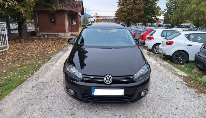 Volkswagen Golf  - 2011