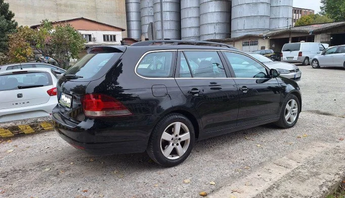Volkswagen Golf  - 2011