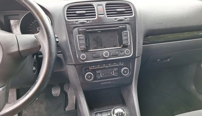 Volkswagen Golf  - 2011