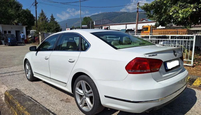 Volkswagen Passat  - 2014