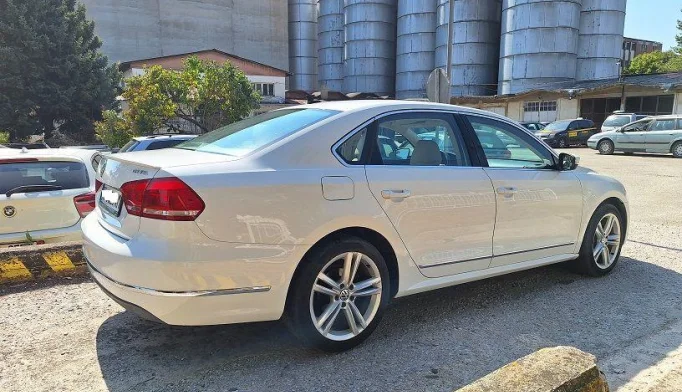 Volkswagen Passat  - 2014