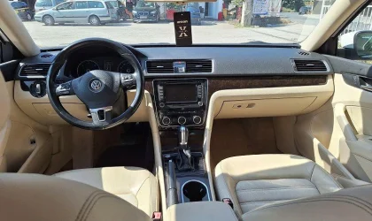 Volkswagen Passat  - 2014