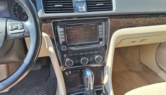 Volkswagen Passat  - 2014