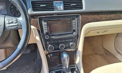 Volkswagen Passat  - 2014