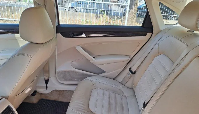 Volkswagen Passat  - 2014
