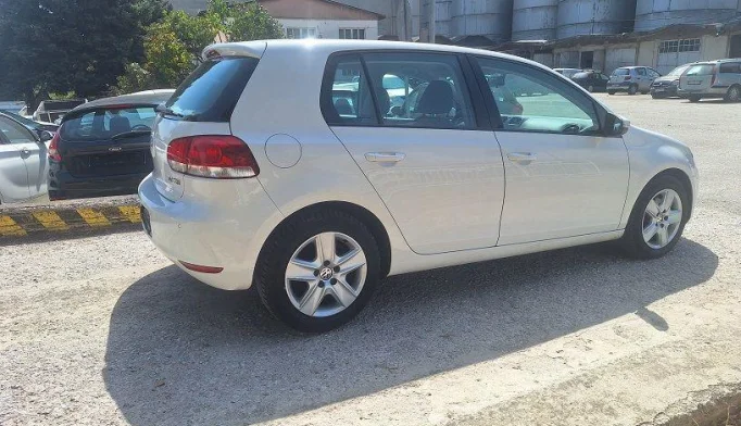 Volkswagen Golf  - 2010