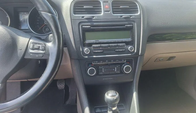 Volkswagen Golf  - 2010