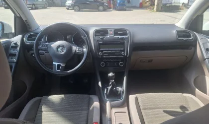 Volkswagen Golf  - 2010