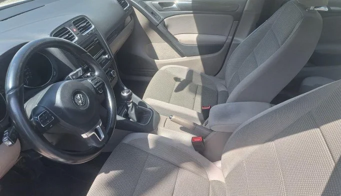 Volkswagen Golf  - 2010